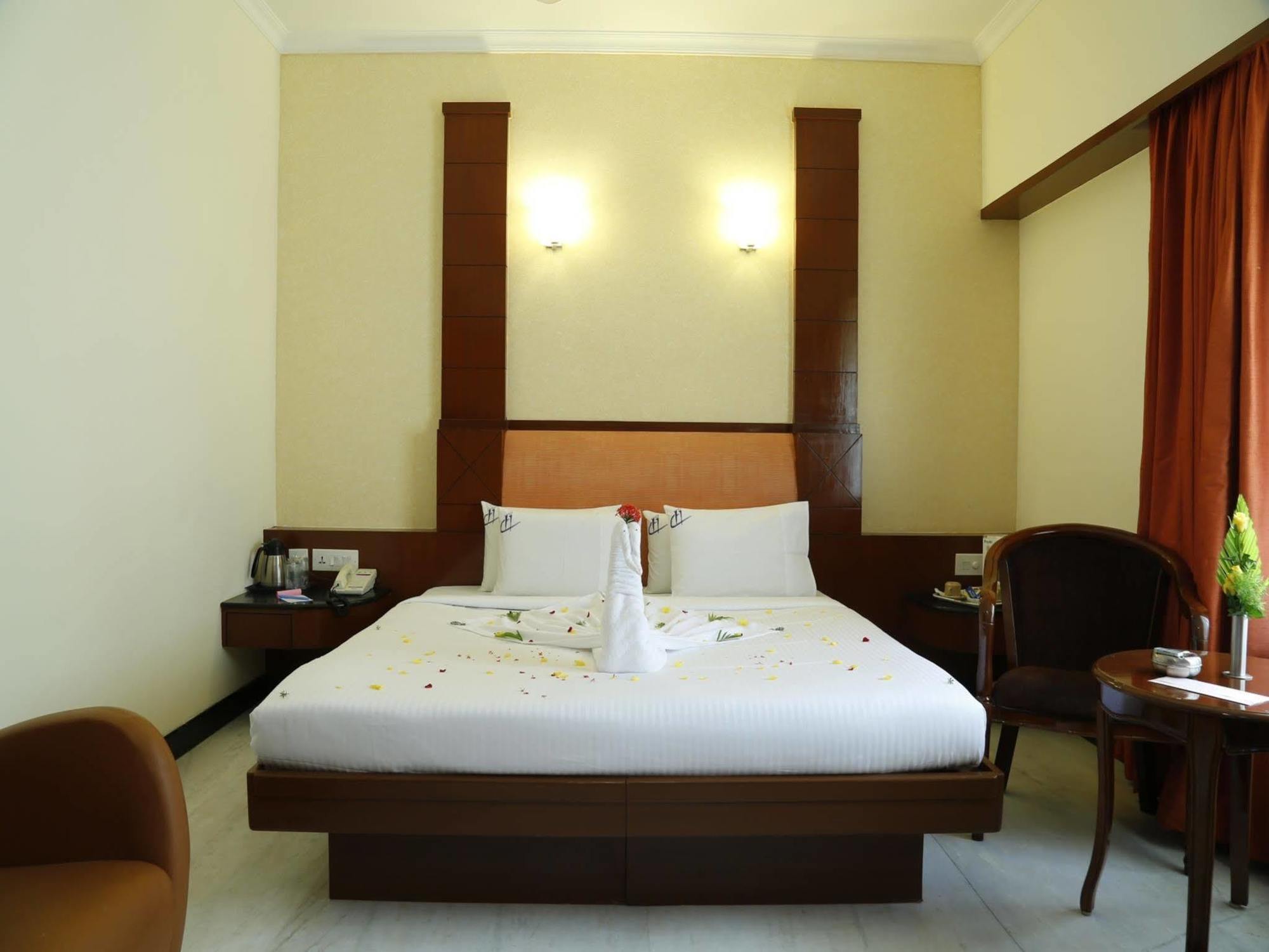Fabhotel Prime Chennai Deluxe Exteriör bild